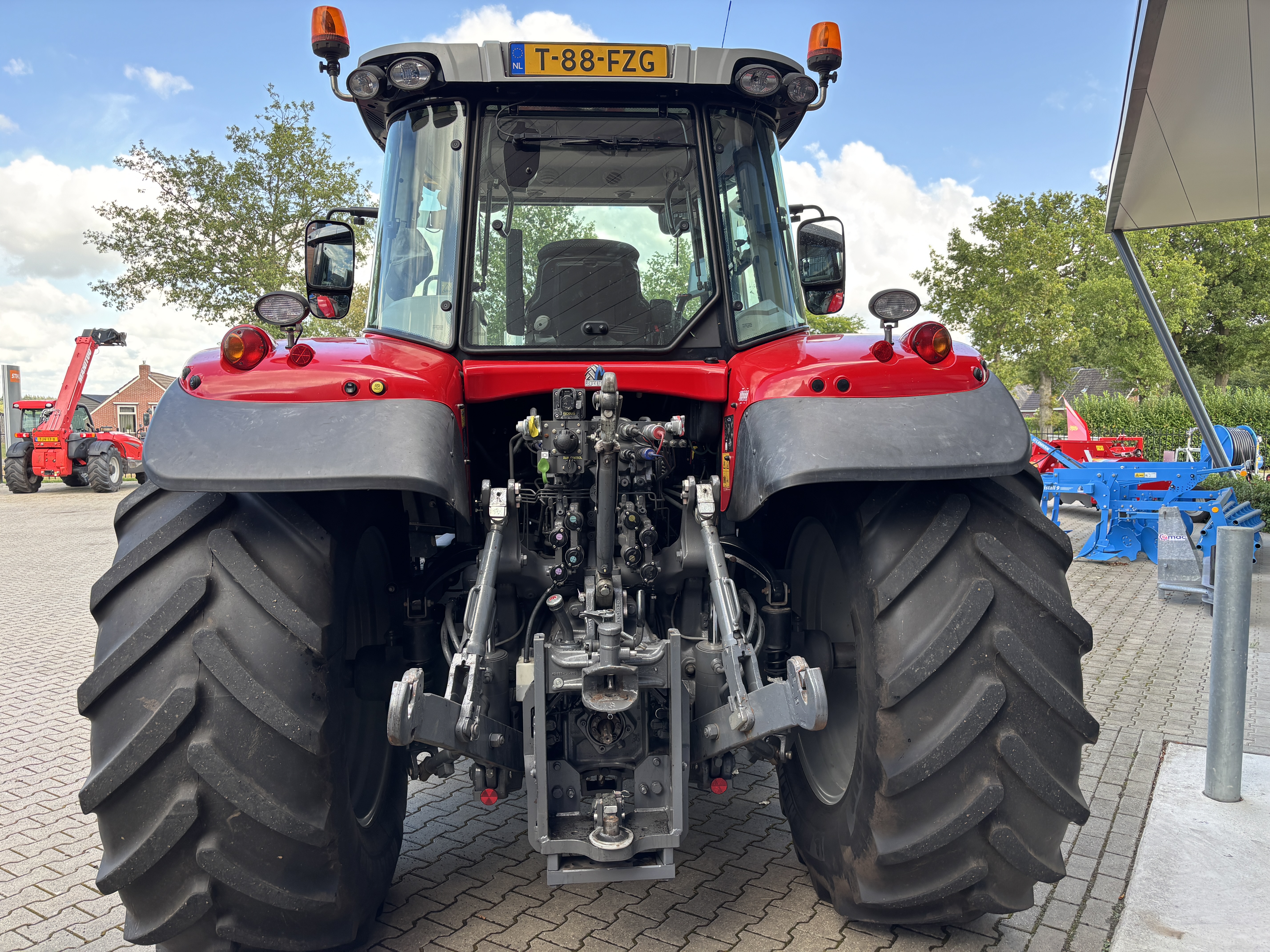 mechanisatiebedrijf-meijering-productmetatitle-massey-ferguson